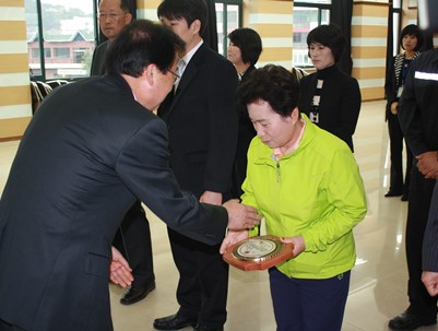 (2010.04.20)소싸움유공자표창 시상식