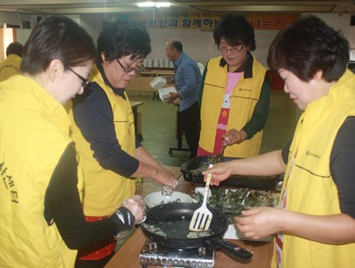 (2010.10.13)밑반찬사업-청도군여성합창단
