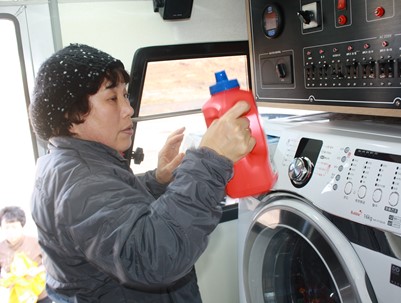 (2010.12.14)이동세탁차량 시범운행