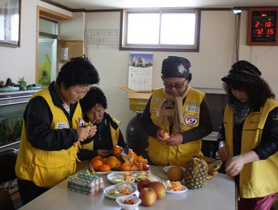 (2011.02.18)매전적십자봉사회 가은원 떡국봉사