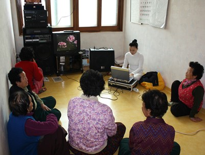(2011.03.14)장수웰빙대학-노래교실-온막리 경로당