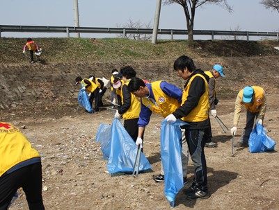 (2011.04.09)대한적십자 청도군지구협의회 청도천 환경정화