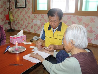 (2011.05.18)참사랑수지봉사회-청도읍 고수3리 경로당 수지봉사