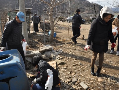 (2012.02.17)경상북도농업기술원 청도복숭아시험장 사랑의 집 물품전달 및 환경정화