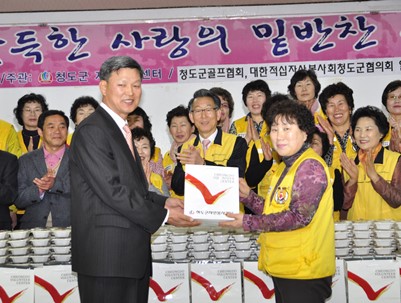 (2012.03.19)밑반찬사업-청도골프협회+대한적십자봉사회
