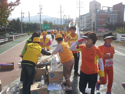 (2012.10.13)2012 청도반시 전국마라톤 대회 봉사활동