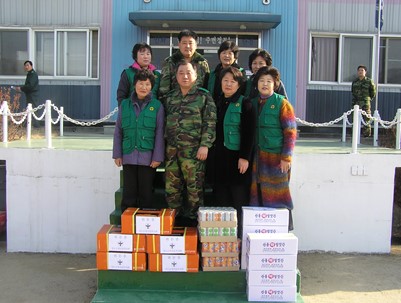 (2007.12.31)새마을부녀회 위문품전달