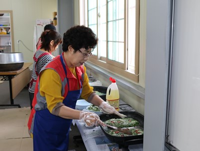 (2018.05.17)밑반찬 나눔 - 영남대학교 행정대학원 총학생회 및 청도읍여성자원활동센터
