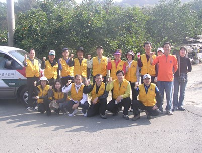 (2008.10.18)동대구세무소직원일동 감따기 봉사활동