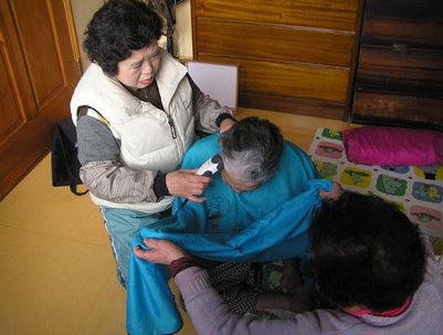 (2009.01.22)유천 독거노인 2명 이미용봉사