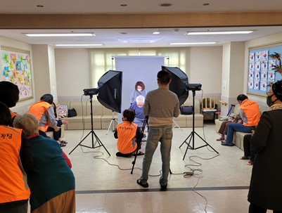 (2023.11.04)청-사진봉사단,책속숨바꼭질,원화로타리클럽 장수사진촬영-효사랑주간보호센터