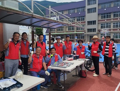 (2025.09.01)청도군 자전거 정비 봉사단 - 청도중학교 자전거 정비 봉사